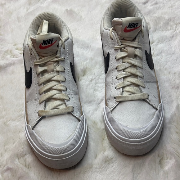 Nike court legacy lift White and Black Low-Top Sneakers - Picture 6 of 7